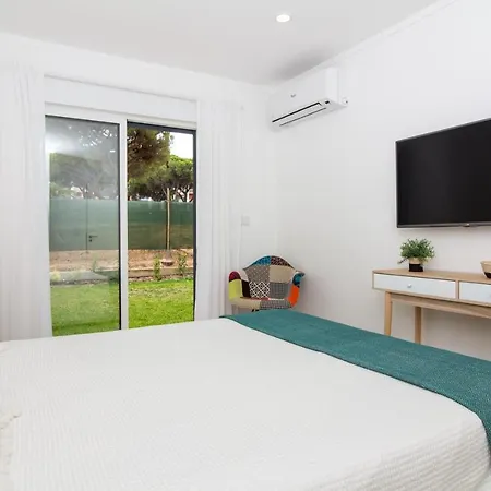 Apartman Acoteias B3 *